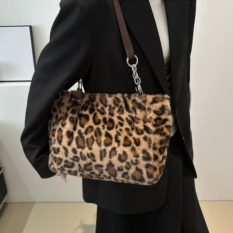 Простая женская леопардовая бо – обзор и цена Women Bags Zara