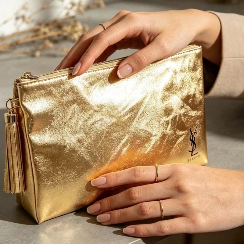Золотая косметичка YSL, портат – обзор и цена Women Bags Ysl