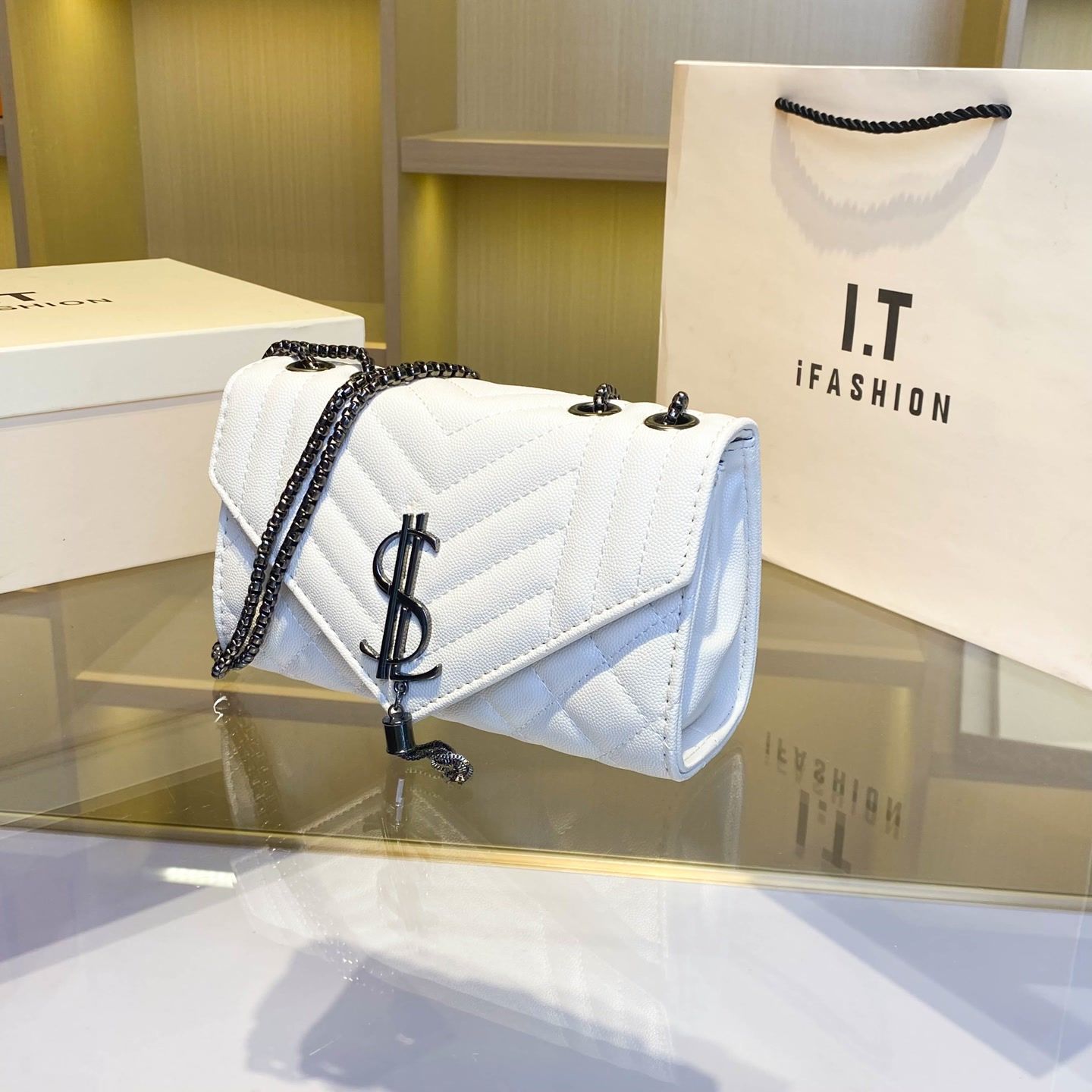 Маленькая квадратная сумка для – обзор и цена Women Bags Ysl
